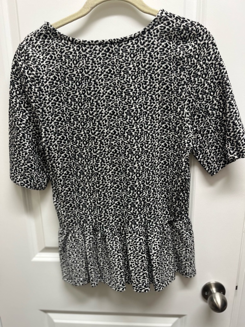 Anthropologie Maeve Leopard Print Peplum Top Scoop Neck L - Picture 4 of 9